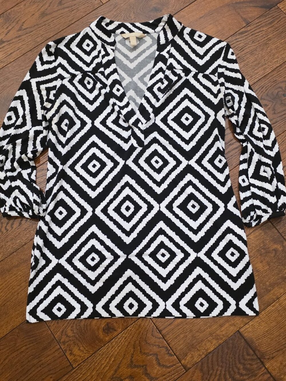 Banana Republic diamond print shirt